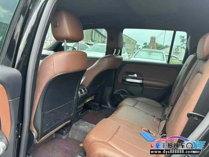 22年奔驰GLB轿车抵押车出售