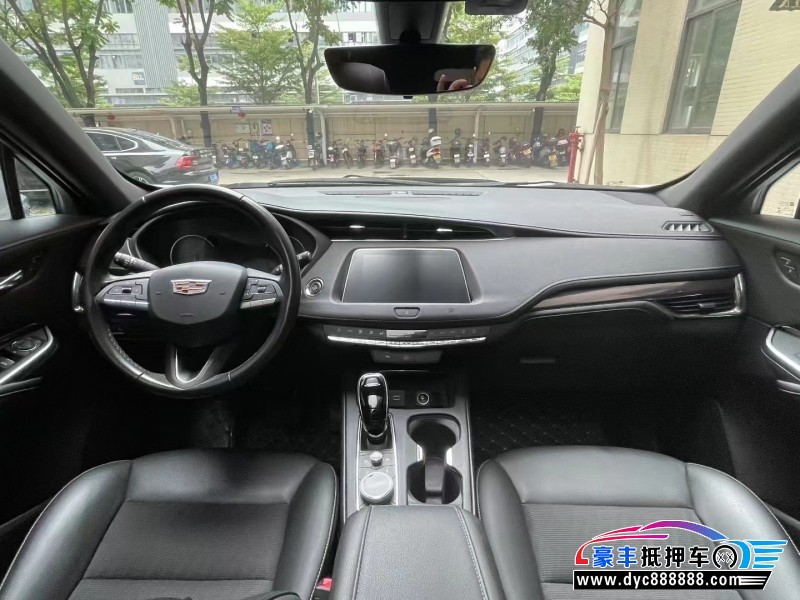 20年凯迪拉克XT4轿车抵押车出售