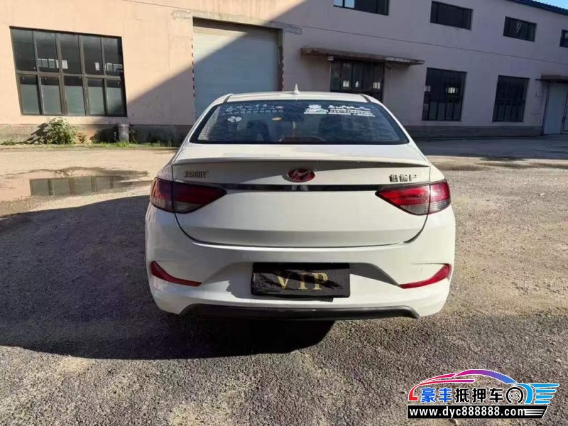 19年现代悦动轿车抵押车出售