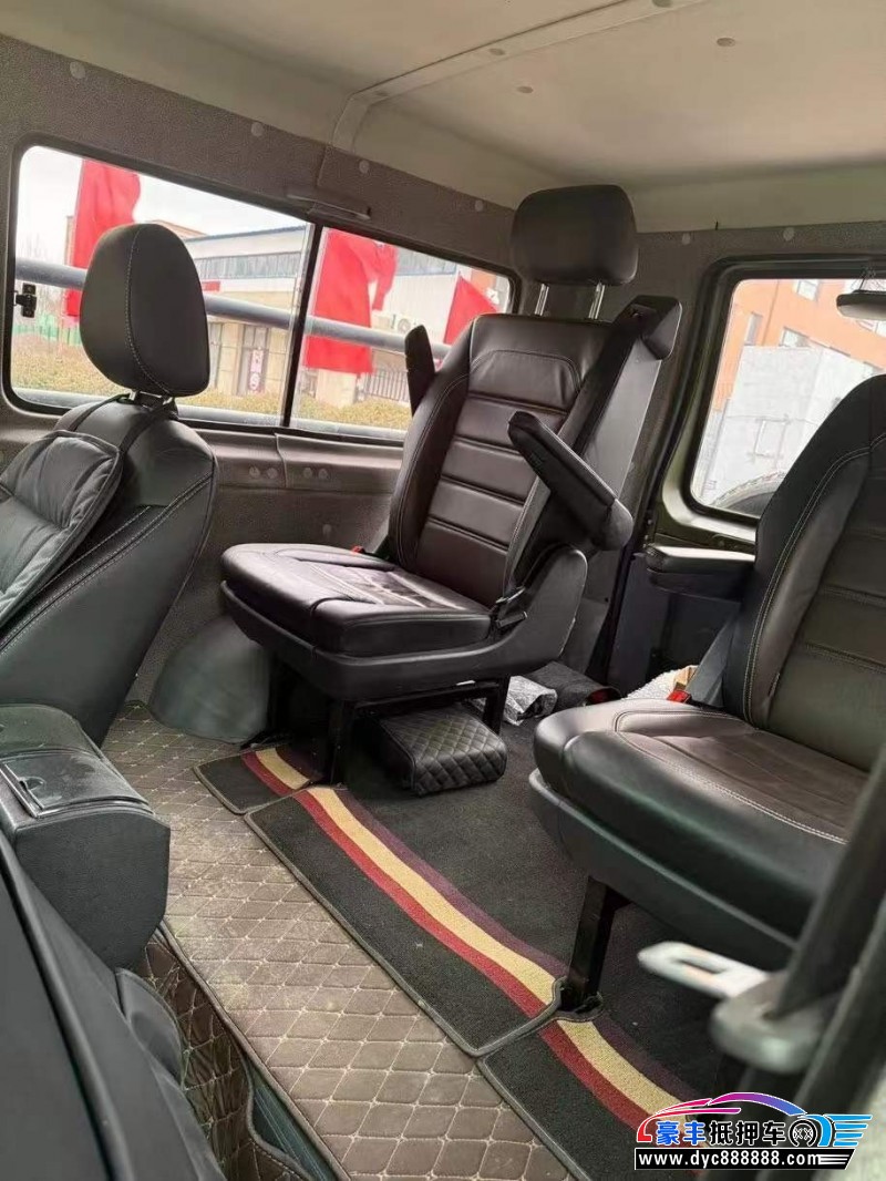 21年北汽制造勇士轿车抵押车出售