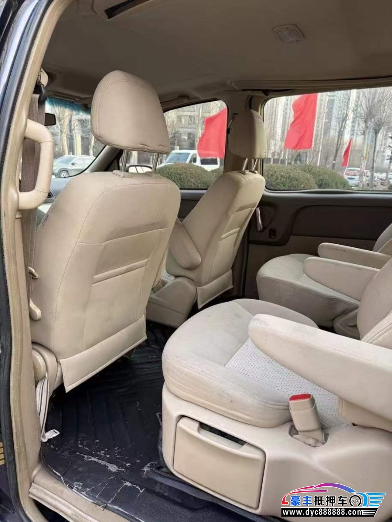 17年别克GL8轿车抵押车出售