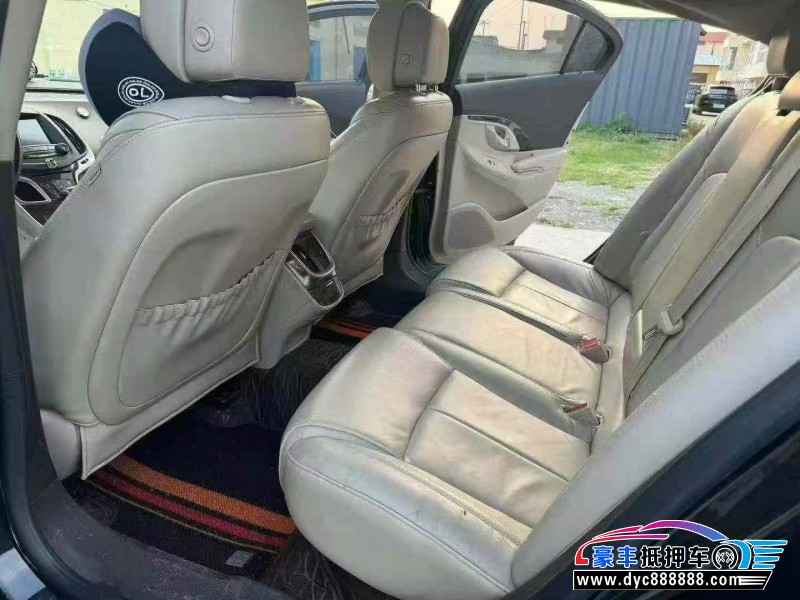 15年别克君越轿车抵押车出售