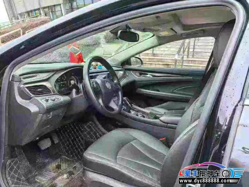 22年别克君越轿车抵押车出售