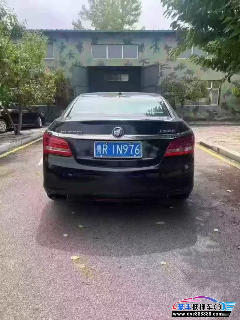 14年别克君越轿车抵押车出售