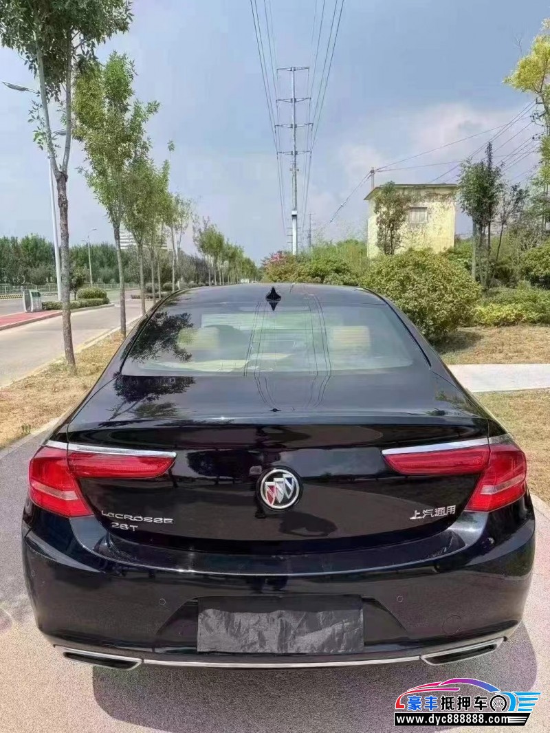 17年别克君越轿车抵押车出售