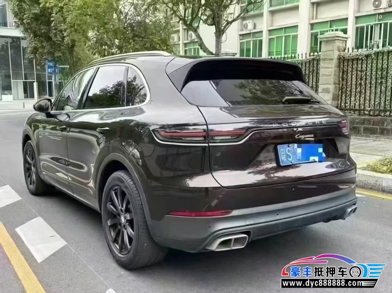 18年保时捷卡宴轿车抵押车出售