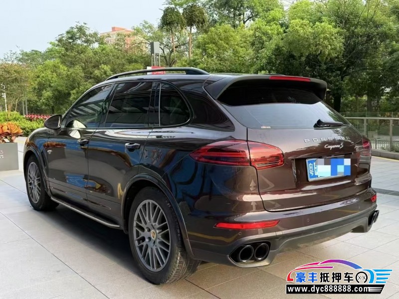 17年保时捷卡宴轿车抵押车出售