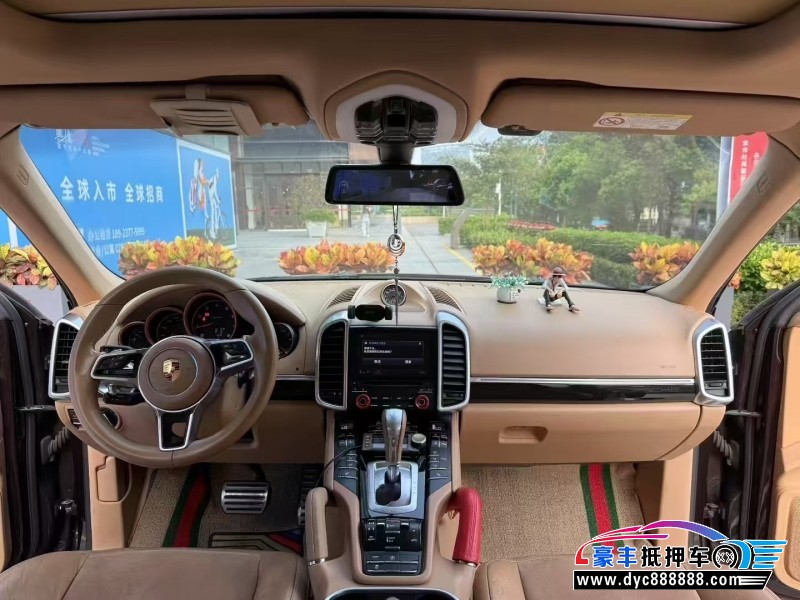 17年保时捷卡宴轿车抵押车出售