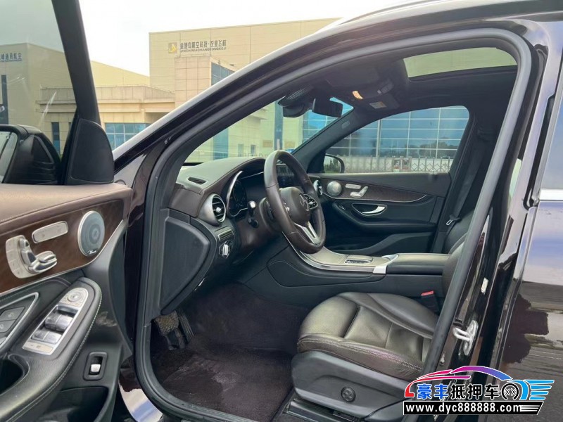 20年奔驰GLC轿车抵押车出售