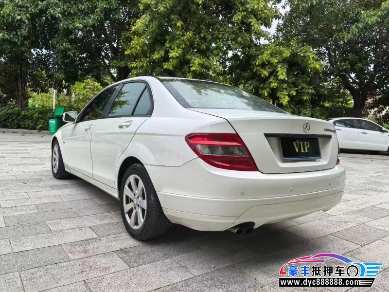 11年奔驰C轿车抵押车出售