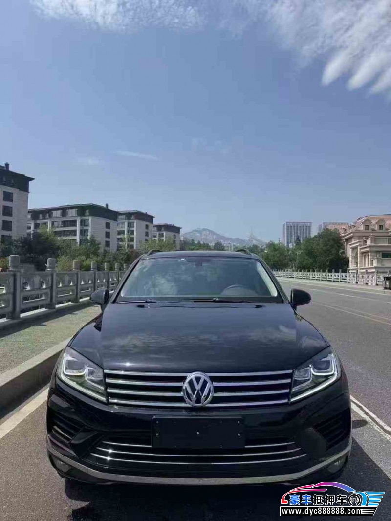 抵押车出售17年大众途锐轿车