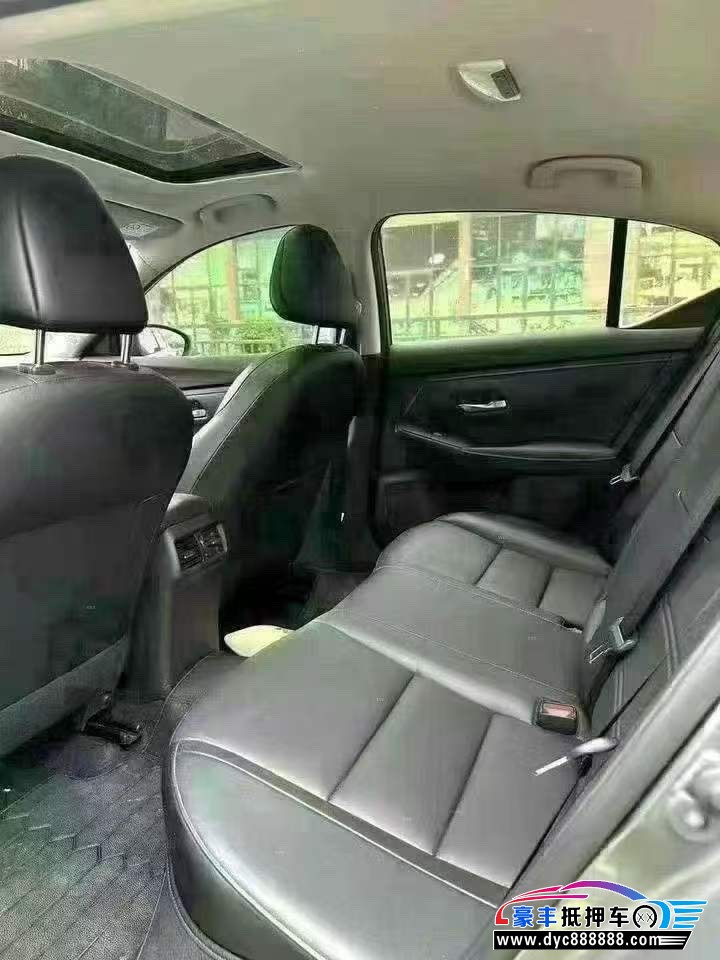 21年日产轩逸轿车抵押车出售