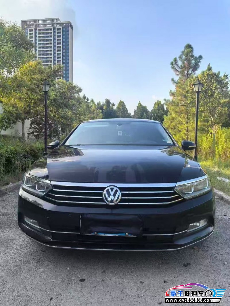 17年大众迈腾轿车抵押车出售