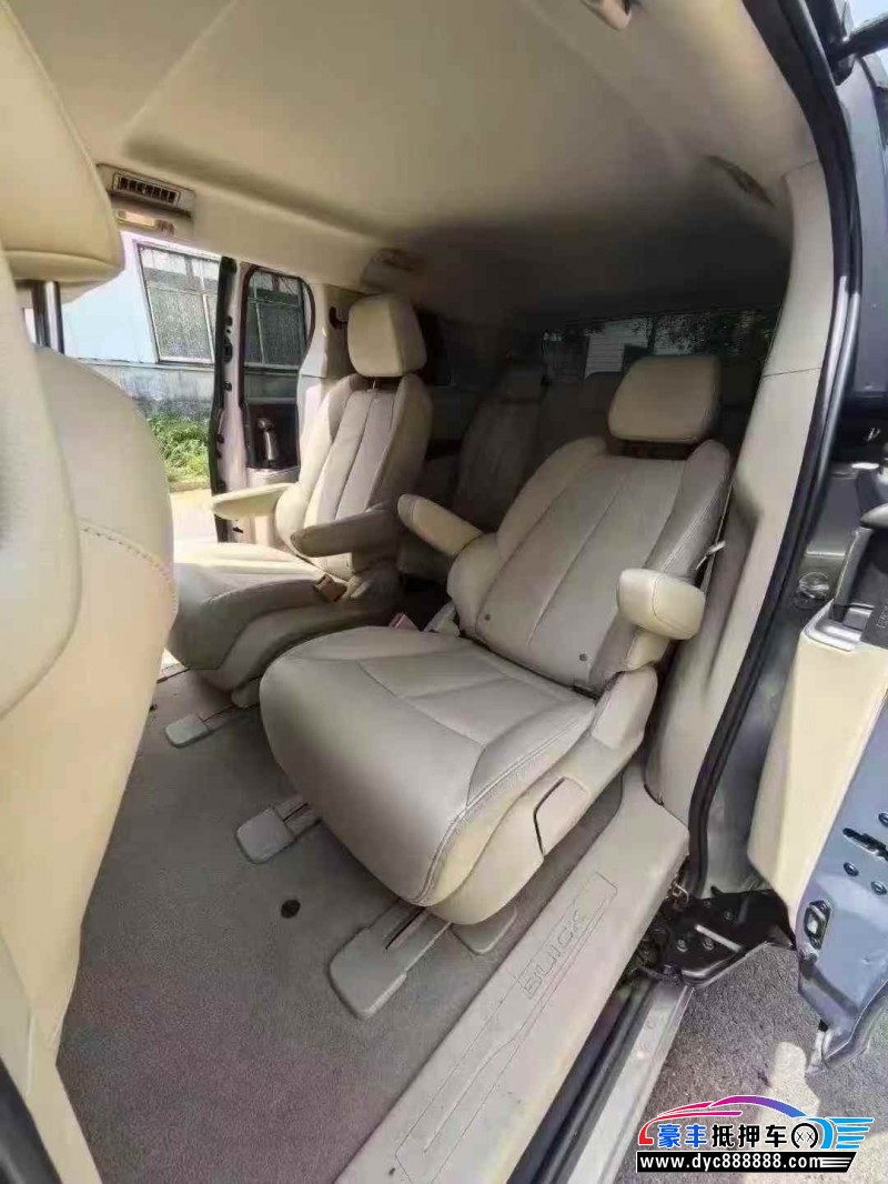 19年别克GL8轿车抵押车出售