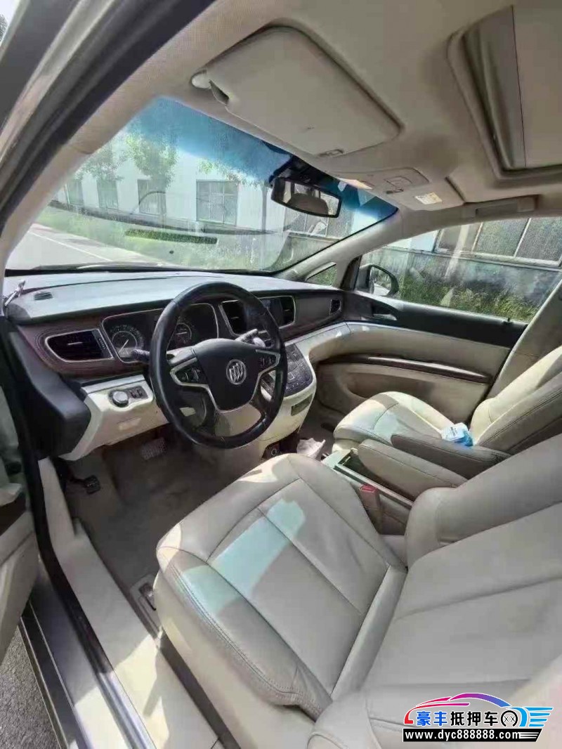 19年别克GL8轿车抵押车出售