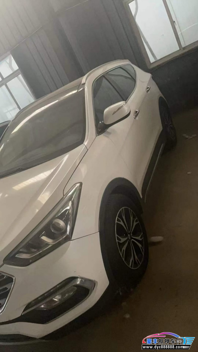 17年现代新胜达轿车抵押车出售