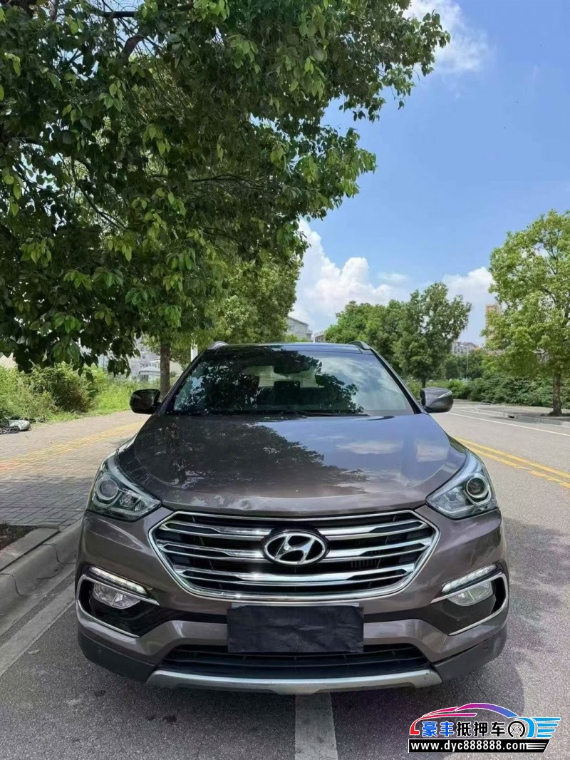 17年现代新胜达轿车抵押车出售