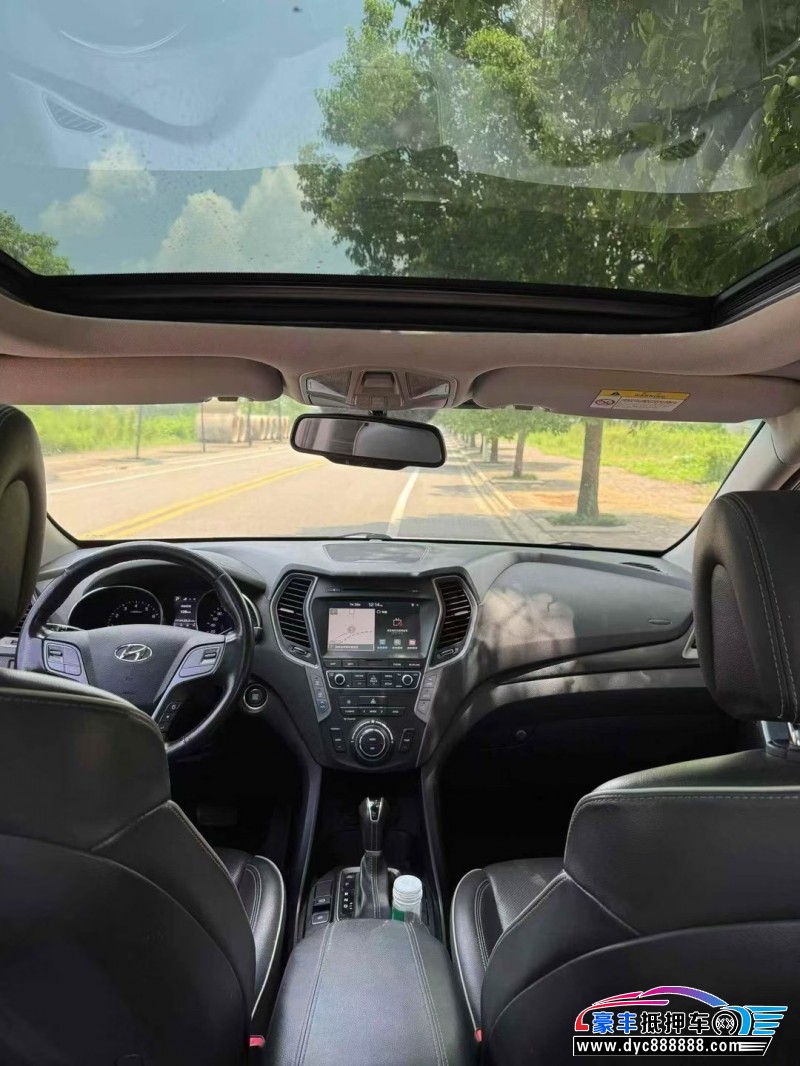 17年现代新胜达轿车抵押车出售