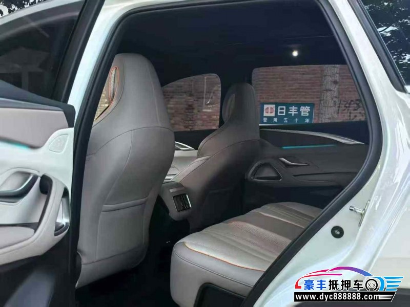 23年比亚迪宋轿车抵押车出售