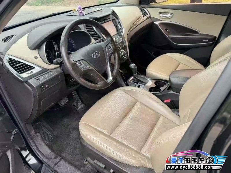 16年现代新胜达轿车抵押车出售