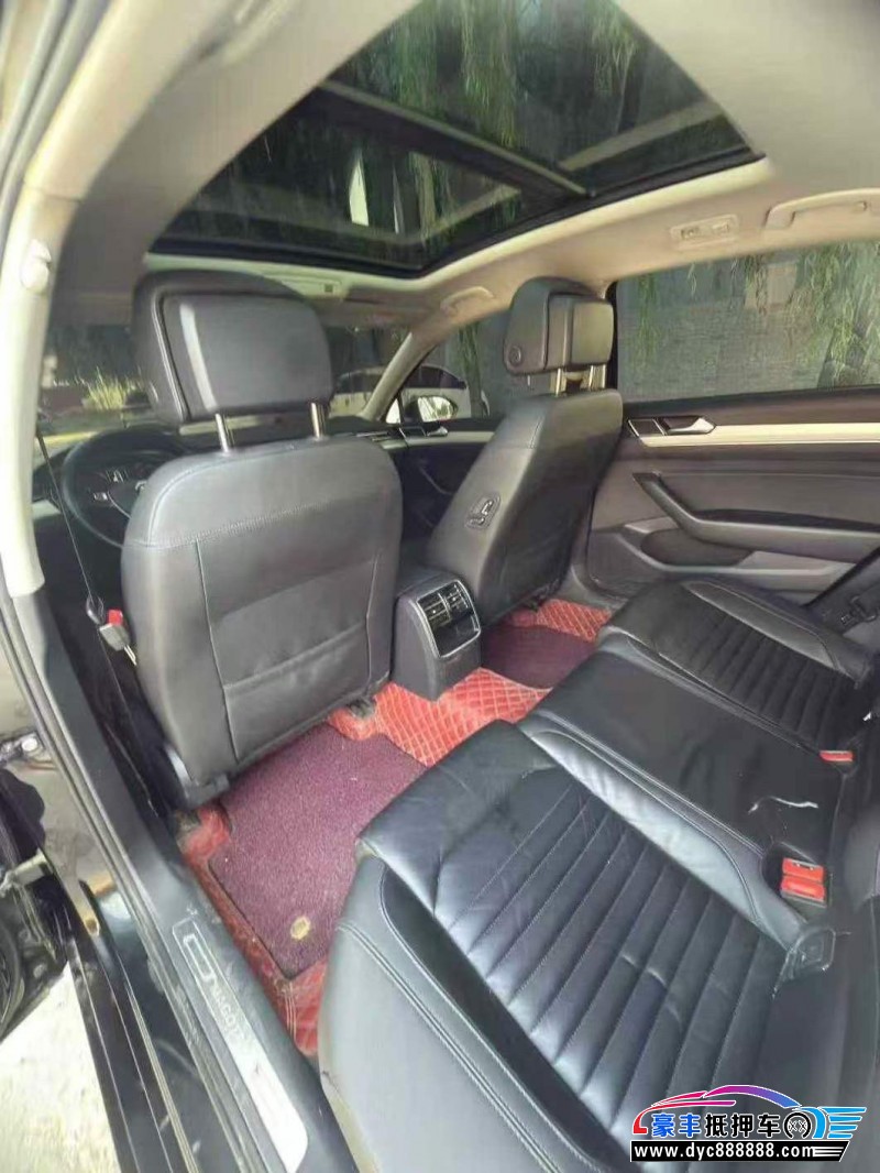 17年大众迈腾轿车抵押车出售