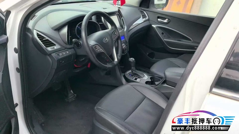 15年现代新胜达轿车抵押车出售