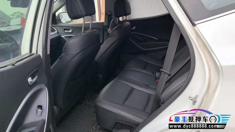 15年现代新胜达轿车抵押车出售