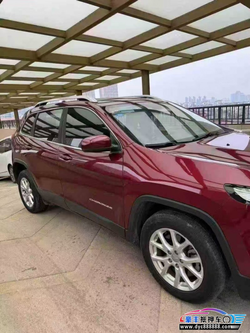 17年Jeep自由光SUV抵押车出售