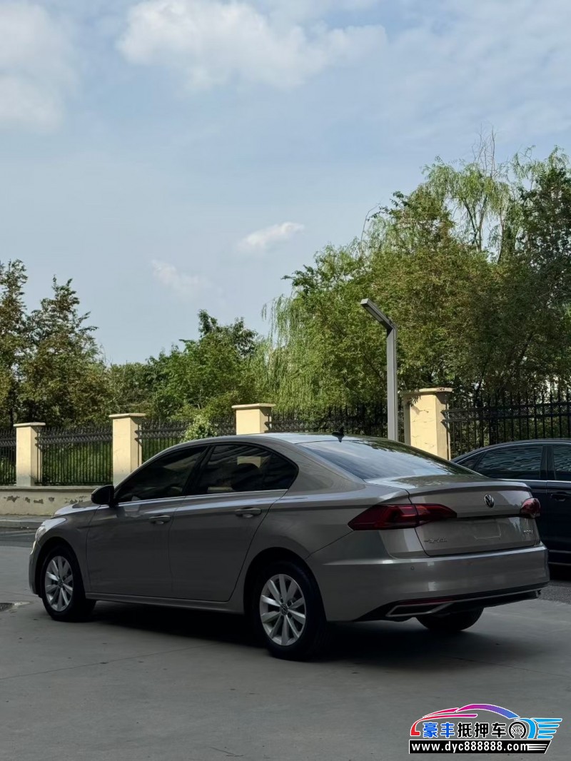 21年大众宝来轿车抵押车出售