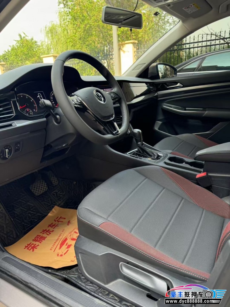 21年大众宝来轿车抵押车出售