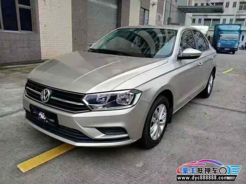 17年大众宝来轿车抵押车出售