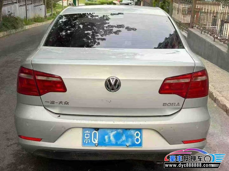 17年大众宝来轿车抵押车出售