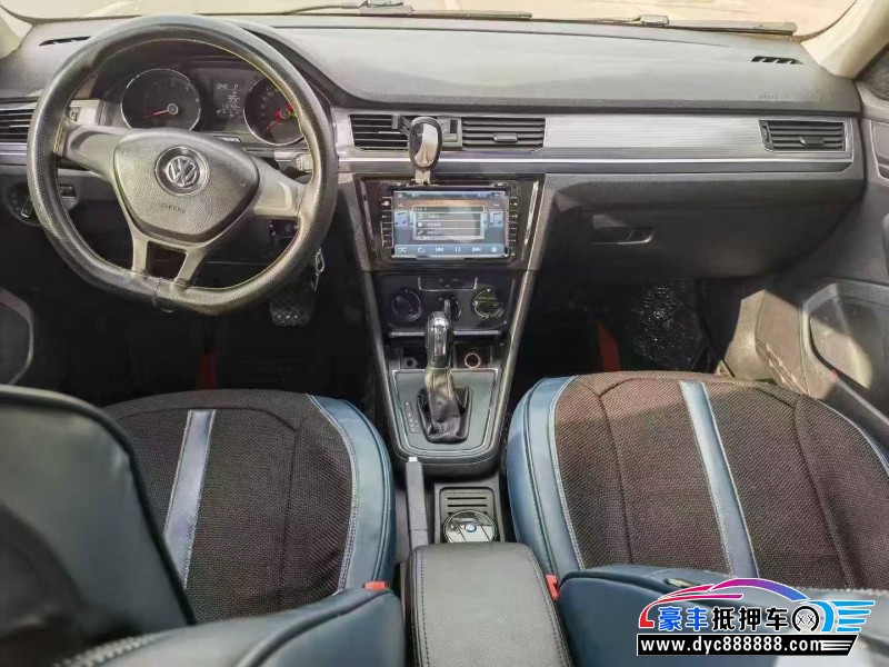 16年大众宝来轿车抵押车出售