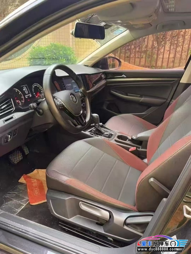 18年大众宝来轿车抵押车出售