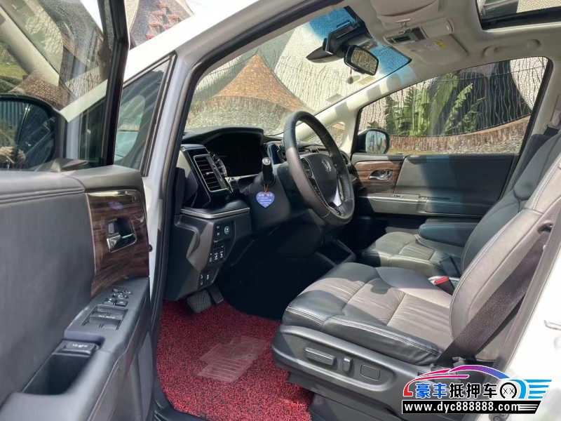 18年本田艾力绅轿车抵押车出售