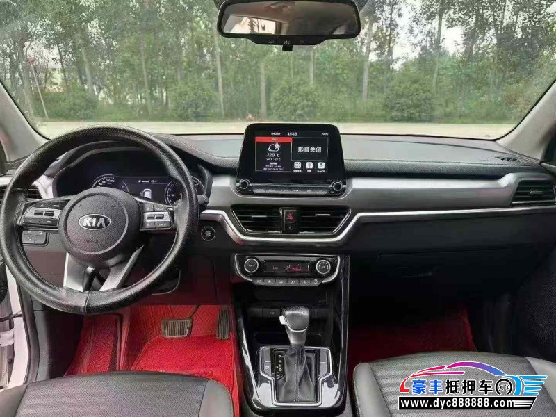 21年起亚智跑轿车抵押车出售