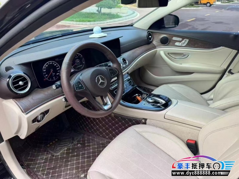 17年奔驰E轿车抵押车出售