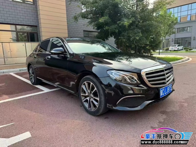 17年奔驰E轿车抵押车出售