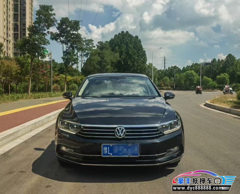 17年大众迈腾轿车抵押车出售