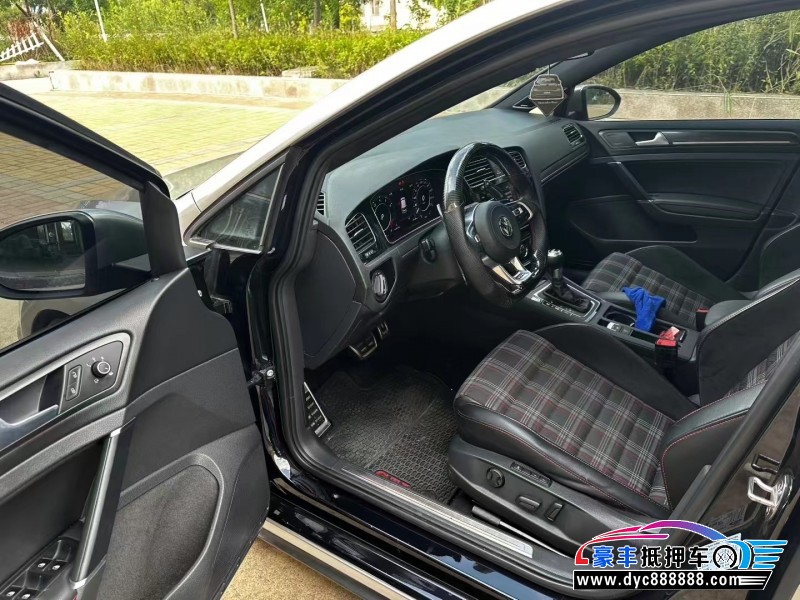 18年大众高尔夫轿车抵押车出售