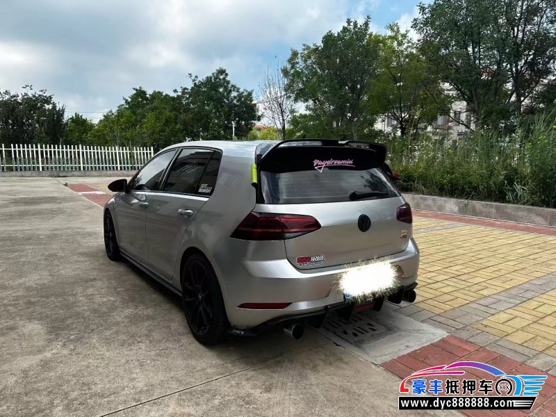 18年大众高尔夫轿车抵押车出售