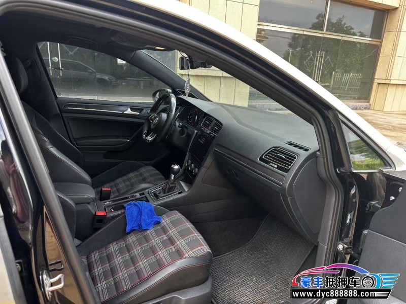 18年大众高尔夫轿车抵押车出售