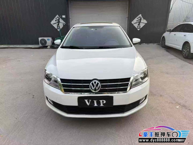 13年大众朗逸轿车抵押车出售