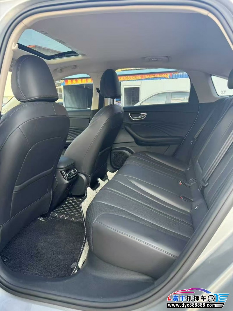 24年荣威D7轿车抵押车出售