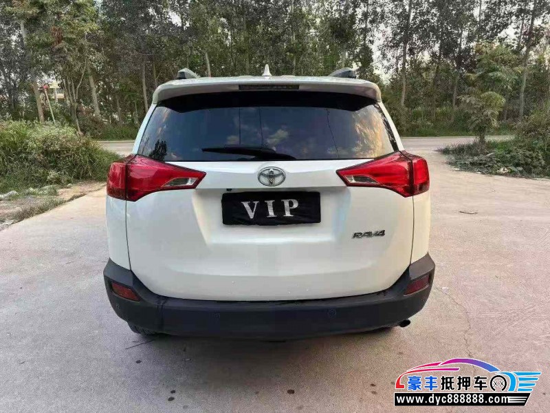 16年丰田RAV4轿车抵押车出售