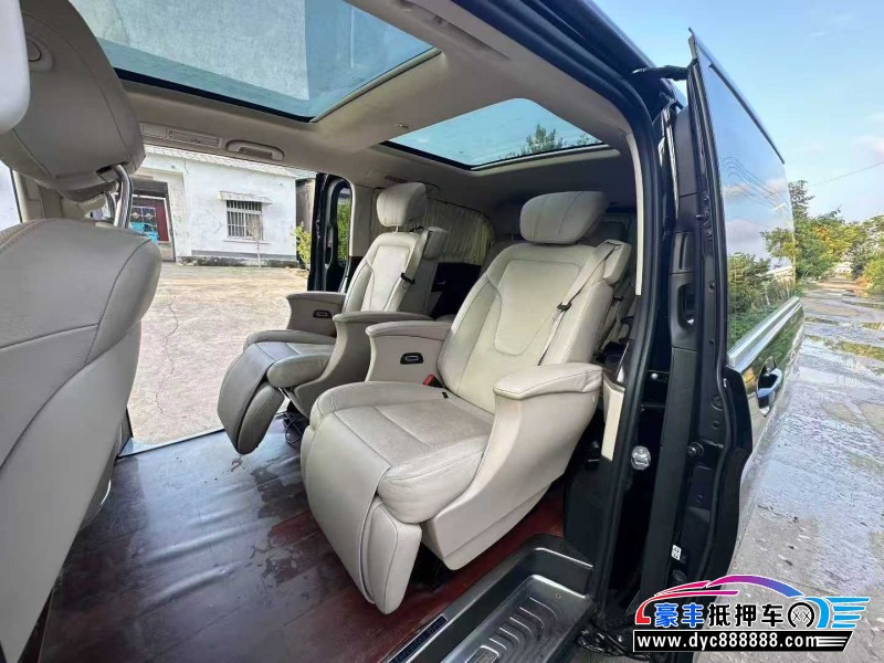 19年奔驰V轿车抵押车出售