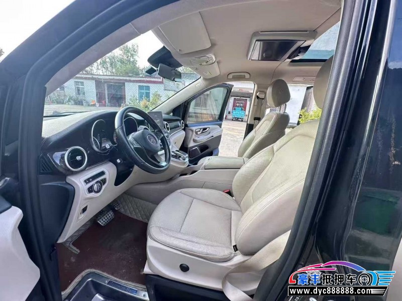 19年奔驰V轿车抵押车出售