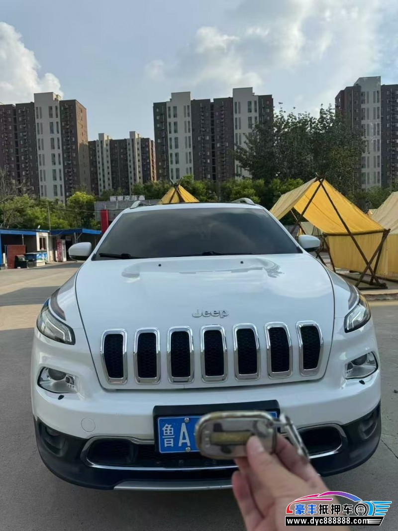 20年Jeep自由光轿车抵押车出售