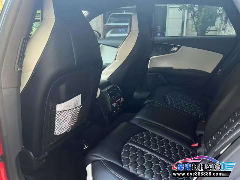 17年奥迪S7轿车抵押车出售