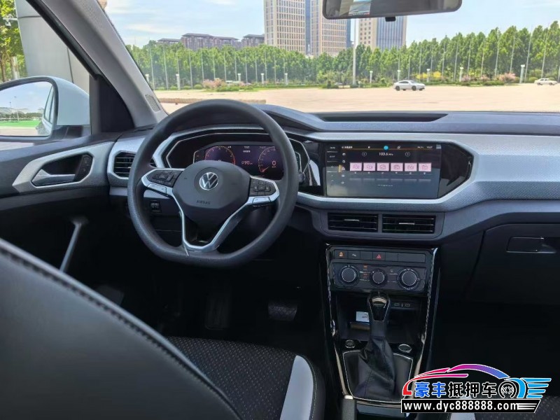 25年大众探影轿车抵押车出售